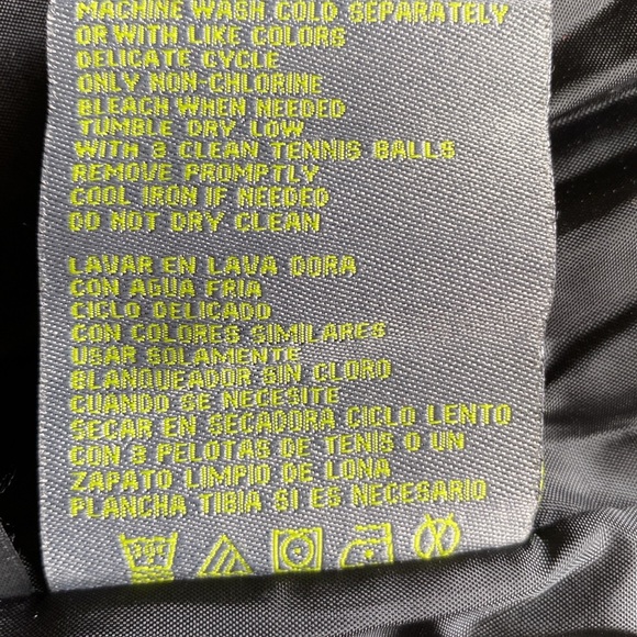 Awesome Black KENNETH COLE ‘Reaction’ Down Puffer Vest Size Medium - Picture 8 of 10